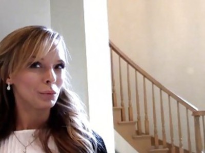 Gorgeous realtor MILF works her client good to make the sale